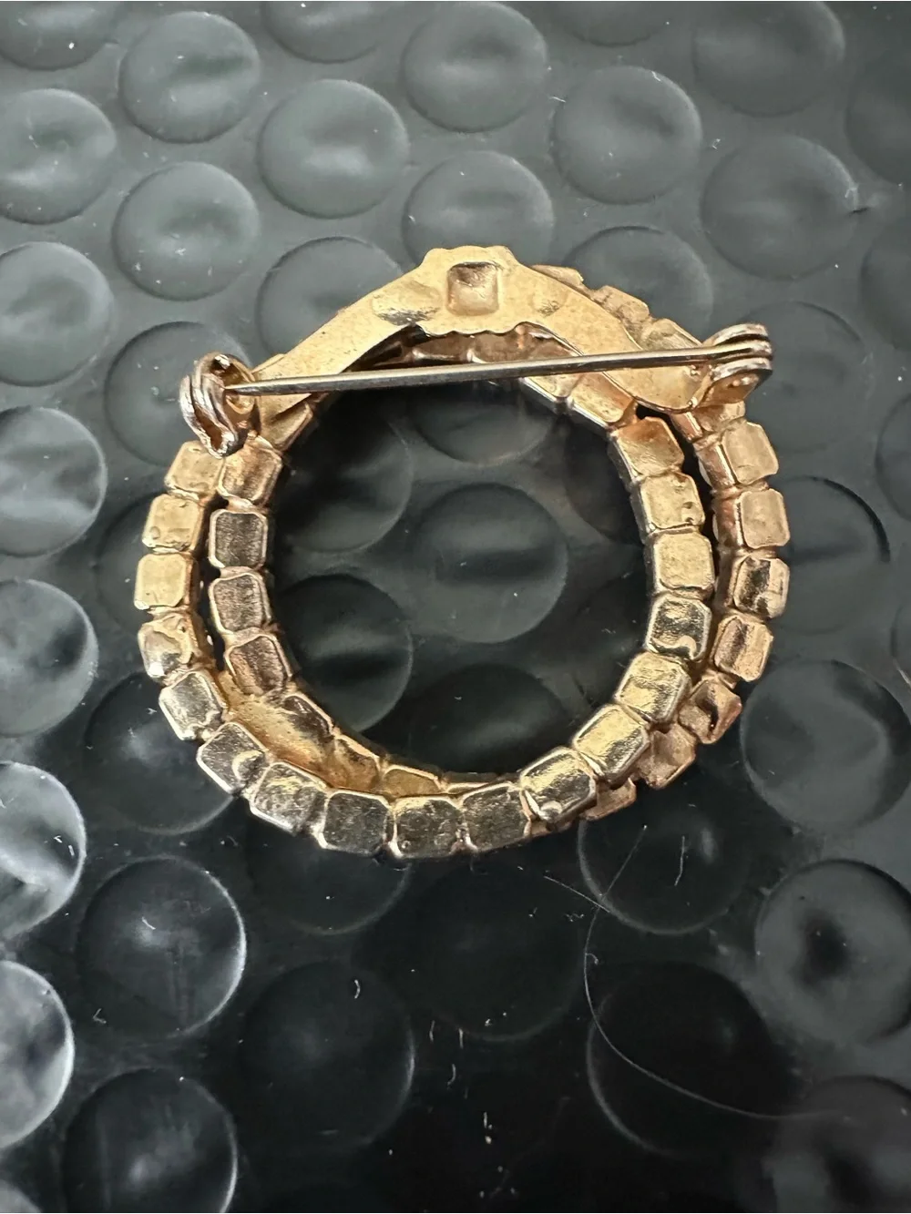 🤍 Vintage Style Milk Glass AB Rhinestone Circle Wreath Brooch Gold Tone Pin